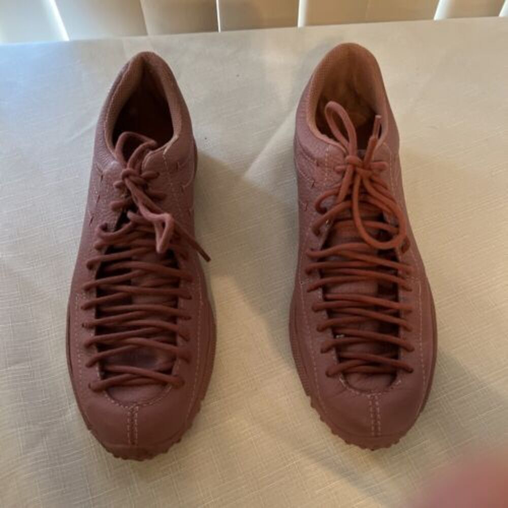 Women's Arezzo Sneakers Women's Shoe pink leather lace up  Size 8